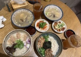 【台中西區美食】米其林指南推薦！超寵物友善麵食發楞吃 VARMT，狗狗能直接坐椅子一起吃香喝辣